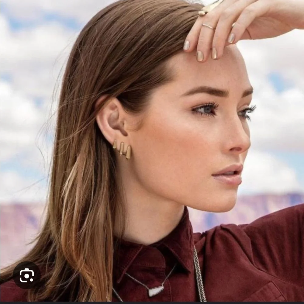 Kendra Scott Billie Gold-Plated Ear Climber - Picture 2 of 2